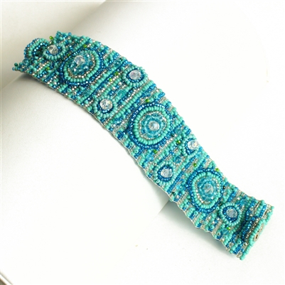 9 Circles Bracelet - #135 Turquoise and Crystal, Double Magnetic Clasp!