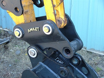 Amulet Excavator Mini-Hitch Coupler for 4-5 Ton Machine Class.