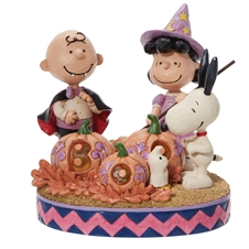 Peanuts by Jim Shore | Halloween Surprises - Peanuts Gang Halloween 6013037 | DBC Collectibles