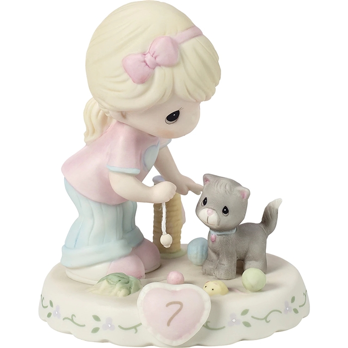 Precious Moments - Growing In Grace - Blonde Age 7 figurine