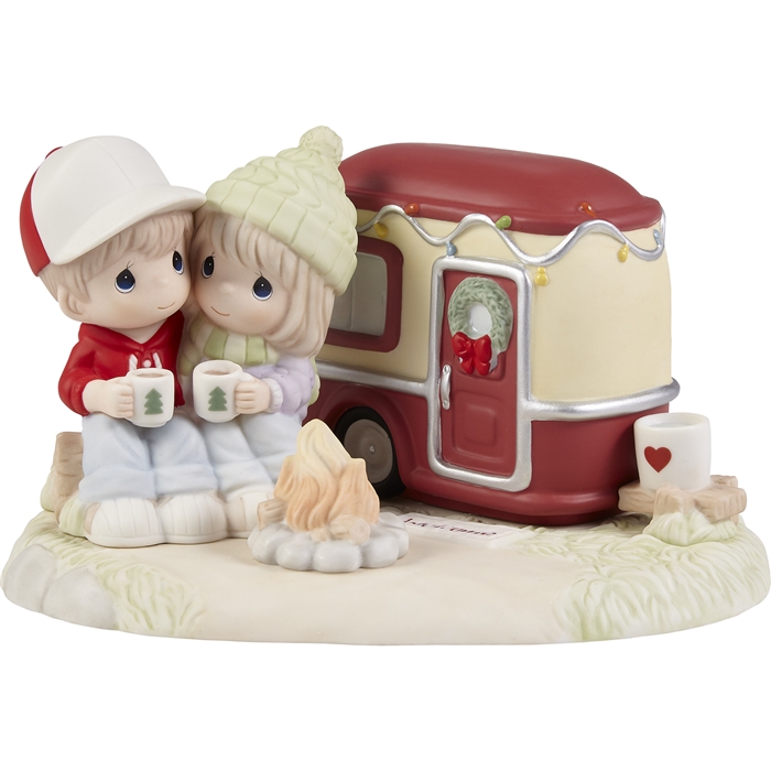 Precious Moments - Wishing You A Merry Camper Christmas Limited Edition Figurine 221035