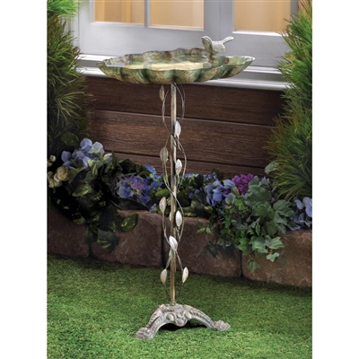 Wildlife Verdigris Leaf Birdbath