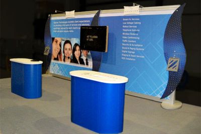 Custom trade show exhibit structures, like design # 51984R1 stand out on the convention floor. Draw eyes to your trade show booth with exciting custom exhibits & displays. We can customize any trade show exhibit or display to your specifications.