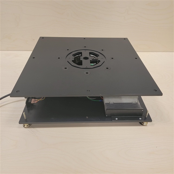The Showroom Mini unit is uniquely designed to handle substantial weight and unbalance weights. Comes standard with direction control switch, rotating wires, and 22" x 22" base and cover. Supports 800 pounds in compression weight. The turntable comes with