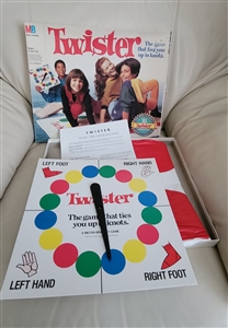 TWISTER boardgame 1986 Milton Bradley