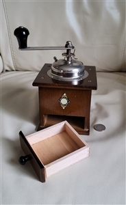 West Germany wooden coffee hand grinder Garantie