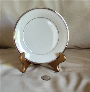 vintage Lenox Solitaire ivory bone china bread and butter plate with platinum trim preowned