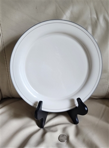 preowned vintage Lenox Chinastone ivory round dinner plate with dark blue pinstripe rings on rim