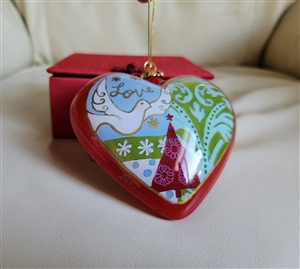 Hand painted elegant glass heart Li Bien ornament