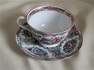 Colorful YT Hong Kong porcelain teacup and saucer