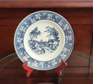 Homer Laughlin Shakespeare Country dinner plate with white and blue transferware scenery