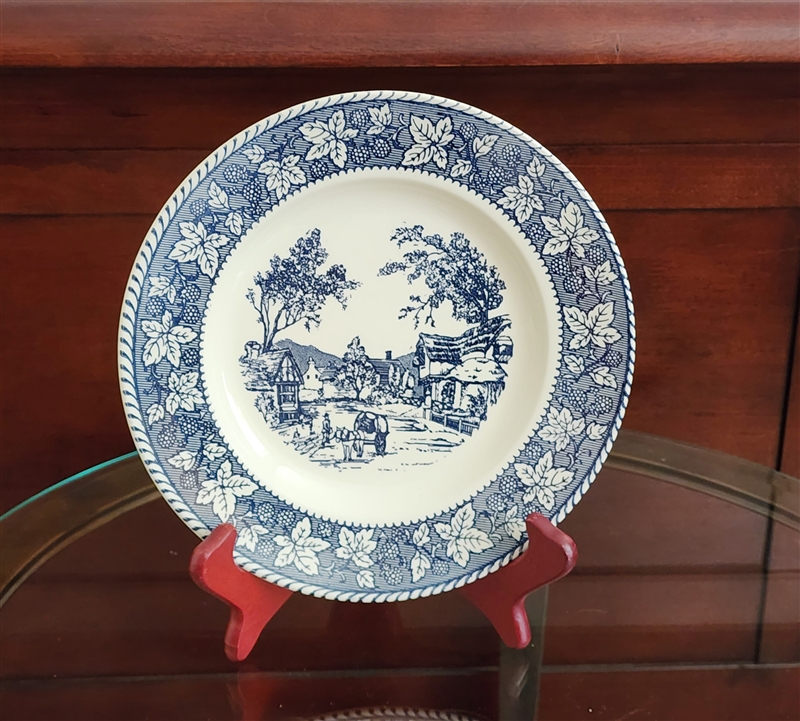 Homer Laughlin Shakespeare Country dinner plate with white and blue transferware scenery