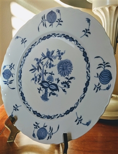 Warwick dinner plate Blue Onion design 10 in