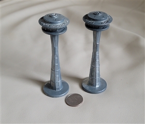 Worlds Fair 1962 Seattle Space Needle shakers