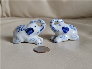 porcelain two Elephants salt and pepper shakers