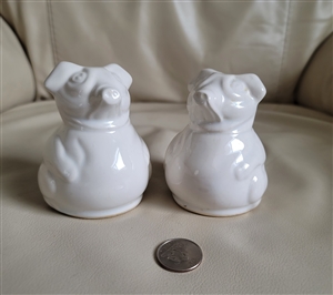 Calif USA pigs salt and pepper shakers