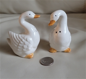 Porcelain ducks or geese shakers set