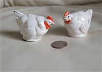 Porcelain hens chickens shakers set from JAPAN