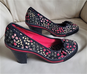 Rocket Dog floral print corduroy rubber heel pumps