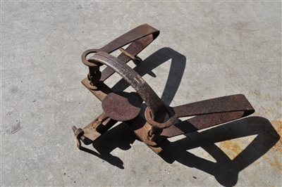 S Newhouse Oneida Community hunting iron trap No 3 trophy room and man cave display collectible
