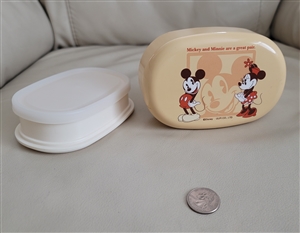 Disney vintage bento box with tupperware inside