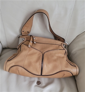 B Makowski elegant leather shoulder bag purse