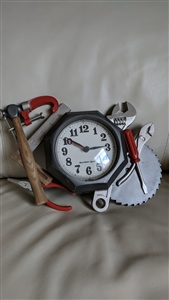 Burnwood Products men tool wall clock working