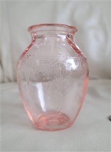 Cameo Pink glass vase from Anchor Hocking