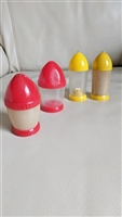 Ball point Rocket shaped plastic shakers set