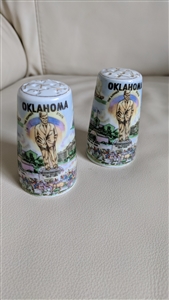 Thrifco porcelain Oklahoma themed set of shakers