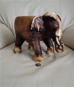 Ceramic vitnage Elephant display stand