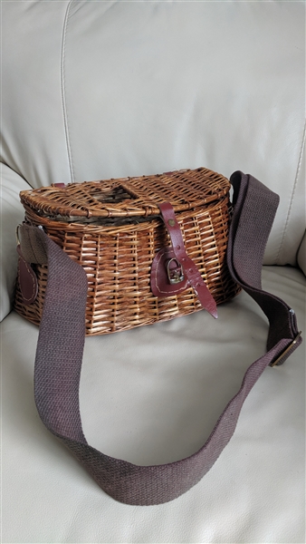 Vintage Fishing Creel Basket hand woven wicker with canvas long strap, Folk  Art.