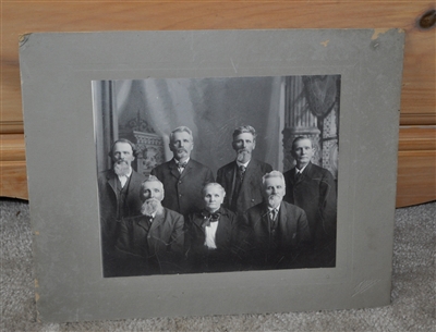 Sepia family photograph 1800s great memories from past captured in the photo