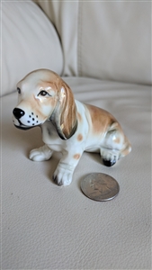 Wales porcelain sitting Beagle figurine Japan