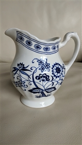 Meakin English creamer Classic White blue nordic