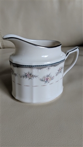 Noritake Traviata porcelain creamer