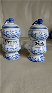 Blue and white huge shakers Blue Onion Japan