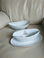 Noritake Daryl oval gravy boat and vegetable bowl