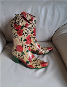 YIPPE statement rubber rain boots skulls roses