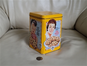 Nestle tin box storage with cookies recipe Retro