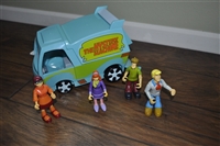 Scooby Doo Mystery machine van and figures