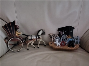 HOMCO wall plaque horse and buggy