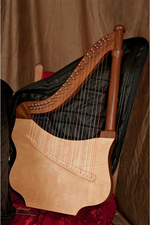Roosebeck Lute Harp
