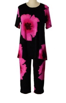 Short Sleeve Capri Set - pink big flower print - poly/spandex