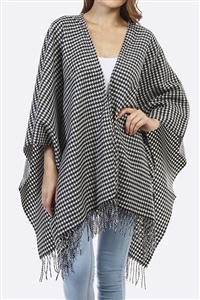 Fringed poncho - houndstooth design