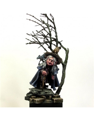 BM0041 the old Witch, 54mm, 7 resin pieces, sculpted by Benoit Cauchies, box art painted by Emuse