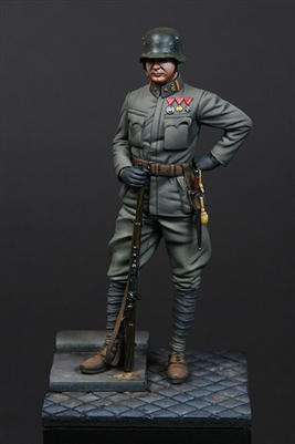 V75008-Austro-Hungarian Infantry/Pioneer Officer WWI (Truppenpionieer 1917 Isonzo Front), 75mm resin figure, Designed by Sandor Harsanyl, Box art by Laszlo Gyorgy