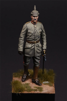 V75014 - German General WWI, George Fuchs (General Der Infanterie), 75mm resin figure, Designed by Sandor Harsanyl, Box art by Laszlo Gyorgy