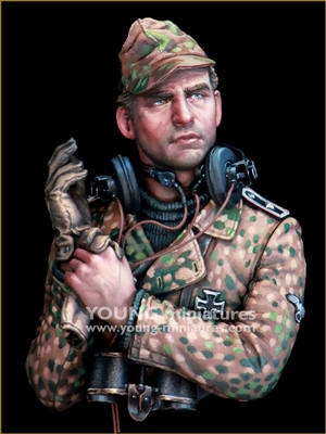 Resin cast bust in 1/10 scale