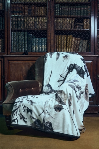 KILLSTAR Blackthorn Printed Fleece Blanket [WHITE/MULTI]